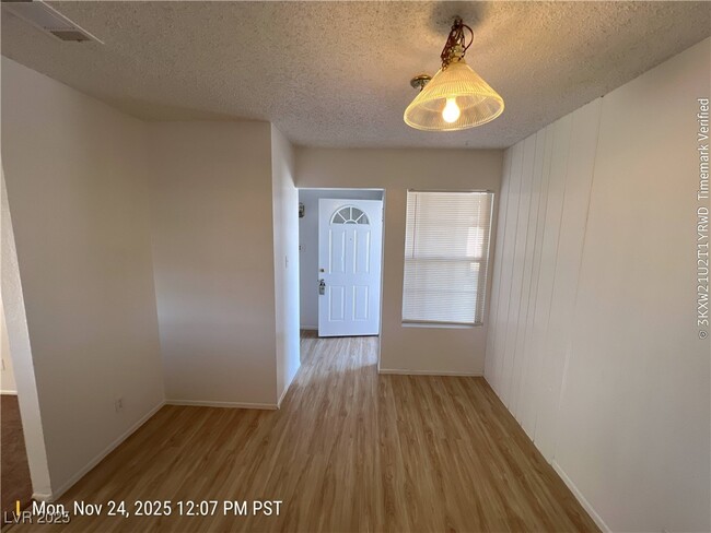 Foto del edificio - 6949 Shady Ct