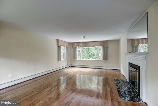 Foto del edificio - 929 Woburn Ct