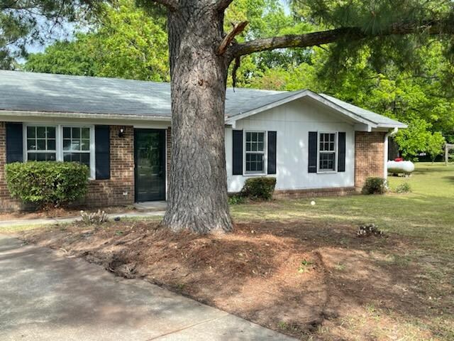 Foto principal - 211 Dillard St