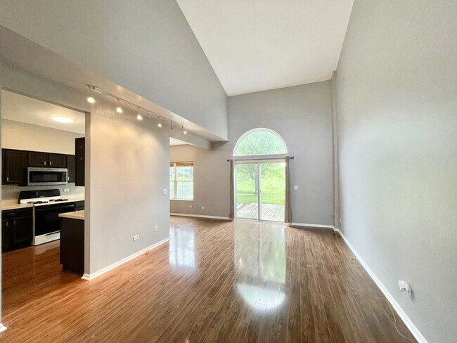 Foto del edificio - 2604 Oak Tree Ln