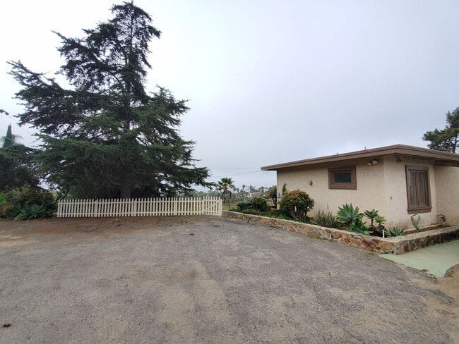 Building Photo - 1835 Elevado Rd