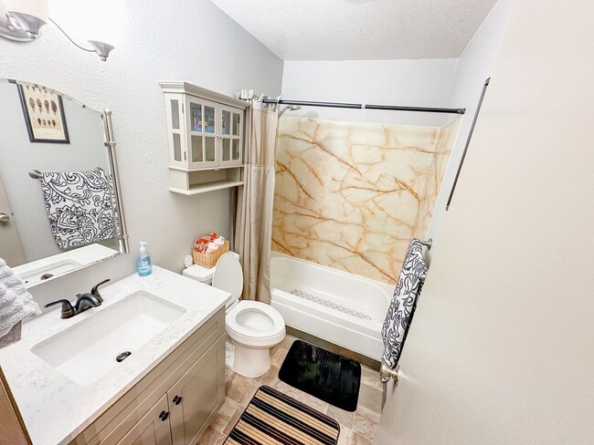 Foto del edificio - 2 Bedroom Condo in Kent