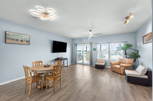 Foto del edificio - 15325 Bonasse Ct