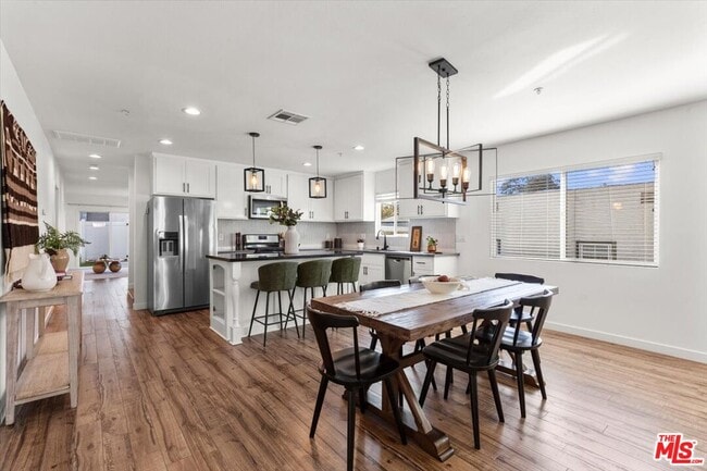 Foto del edificio - 5152 Hartwick St
