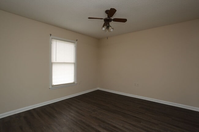 Building Photo - 100 Lanier Dr