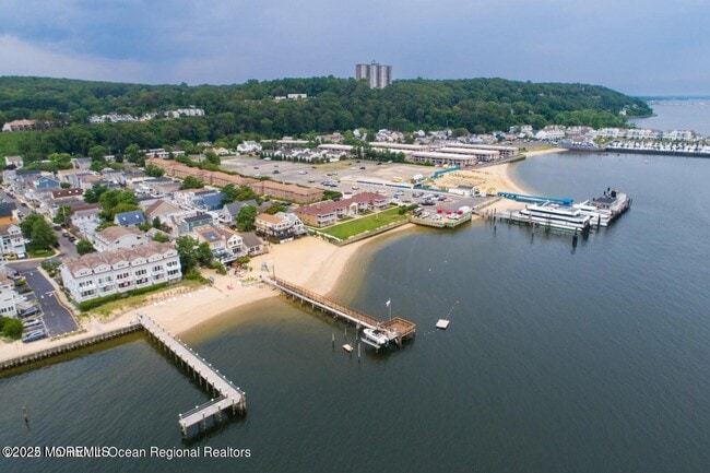Building Photo - 297 Shore Dr