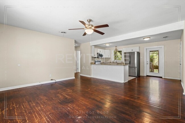 Building Photo - Stylish 3 Bed Brick Home | Modern Kitchen + Large Private Backyard