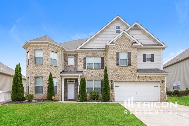 Building Photo - 350 Piedmont Cir