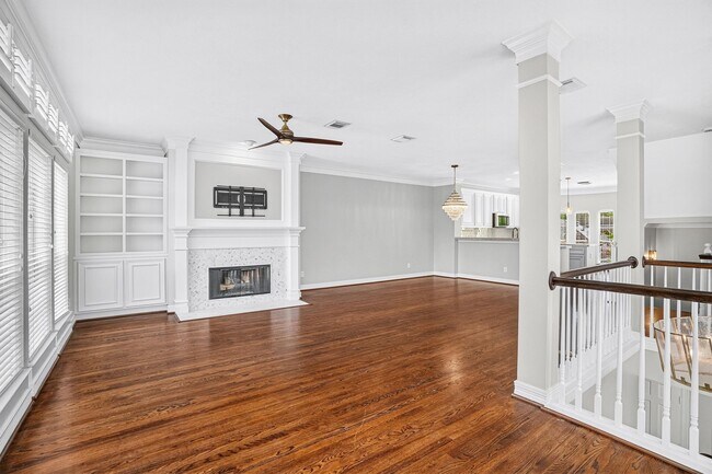 Foto del edificio - 4107 Woodhead St