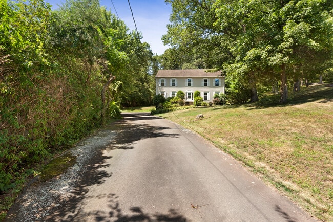 Building Photo - 15 Blue Ridge Ln