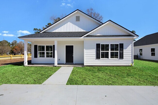 Foto del edificio - Coming Available!