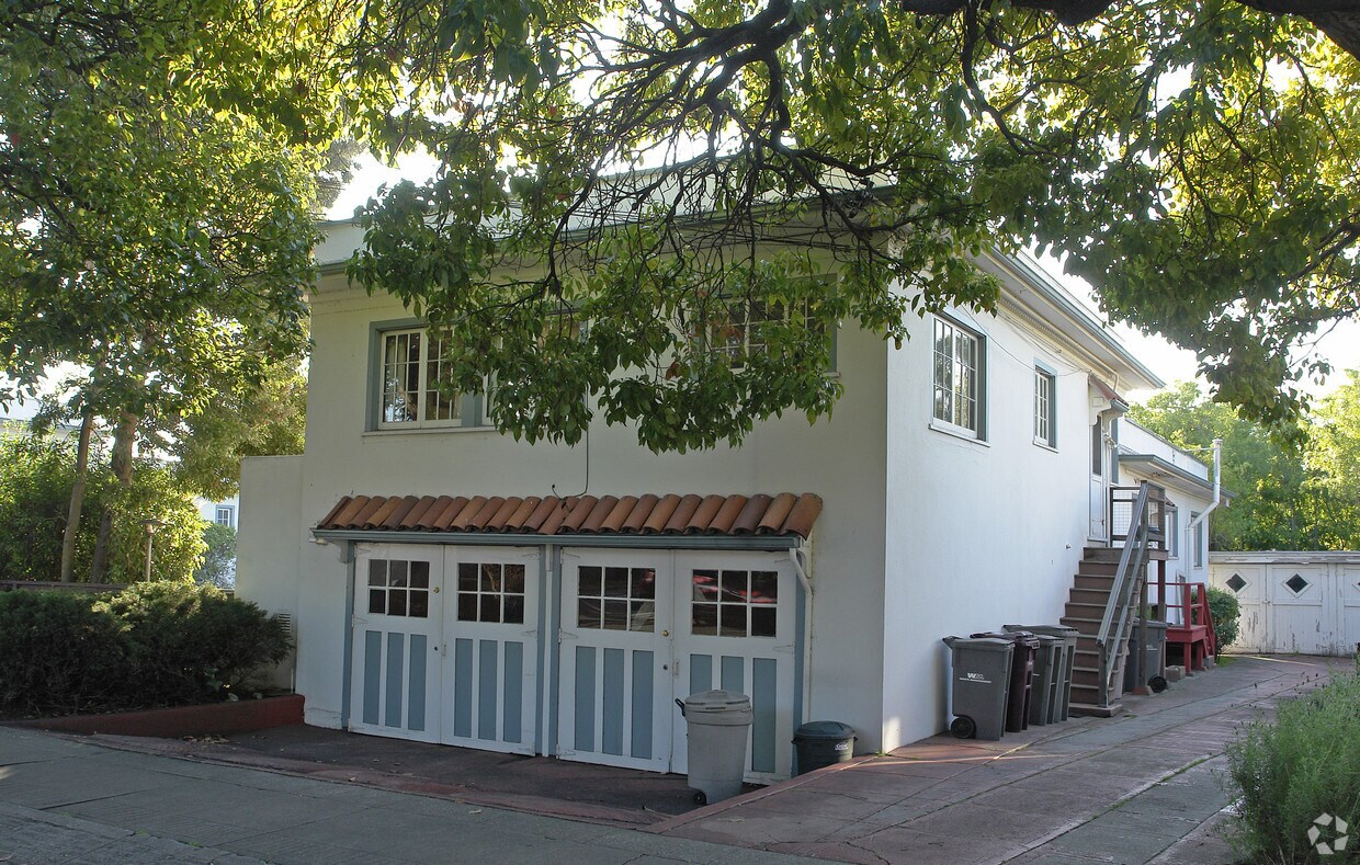 Foto principal - 504 Curtis St