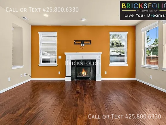 Building Photo - 814 Mount Baker Pl NE