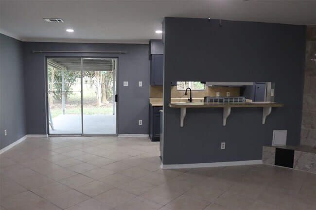 Foto del edificio - 12507 New Rochelle Ct