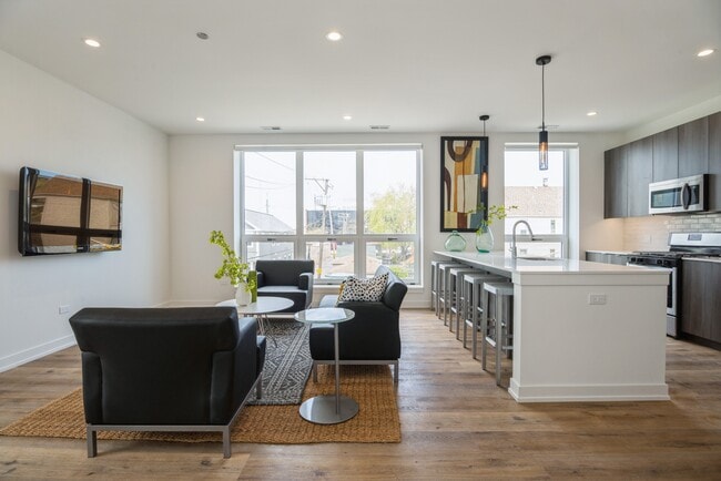 Counter seating - 2803 W Henderson St