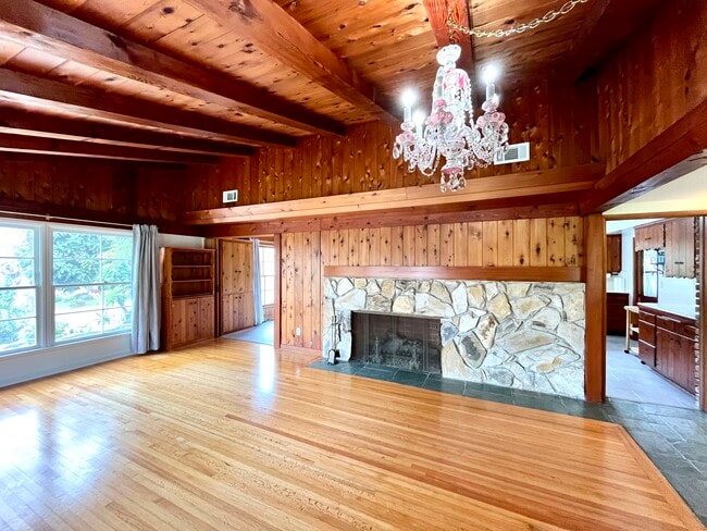 Building Photo - 2548 Via Carrillo