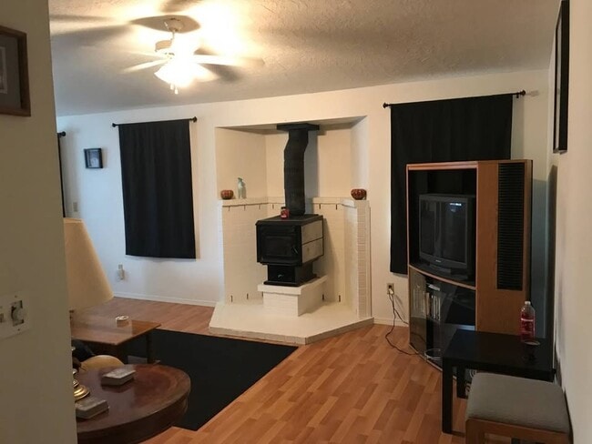 Building Photo - 12608 SE Cora St