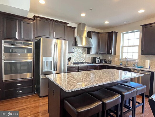 Foto del edificio - 11888 Snowden Farm Pkwy