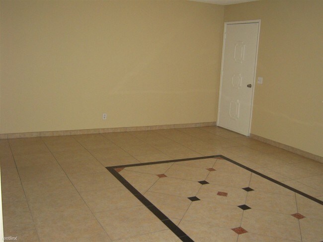 Building Photo - 140 Greenbriar Townhouse Way