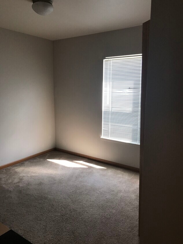 bedroom example - 435 Mitchell #1