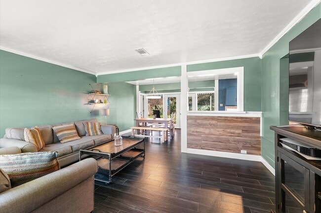 Foto del edificio - 328 24th Ave N