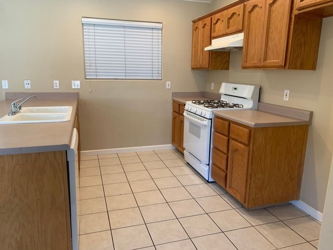 Building Photo - 2 Bed, 2 Bath apartment home available!