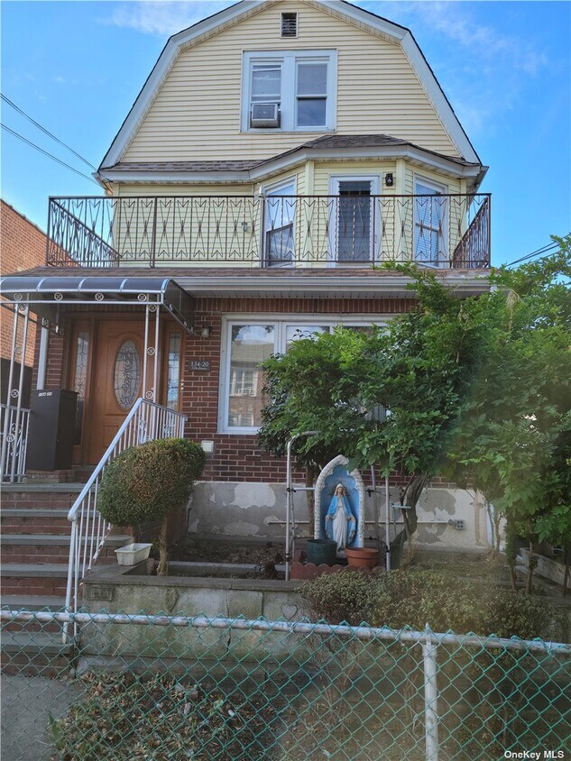 Primary Photo - 134-20-134-57 57th Ave