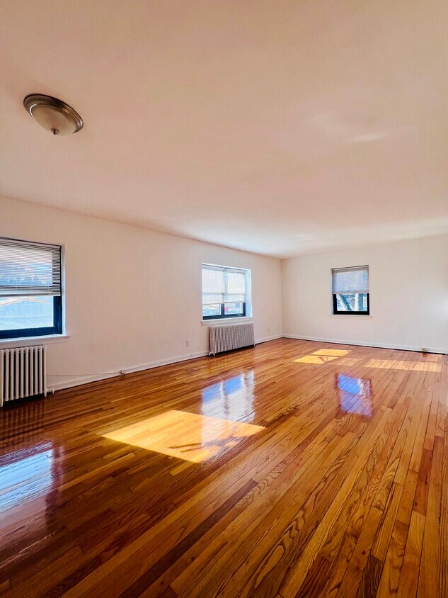 Foto principal - 142 Washington Ave