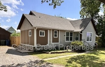 Building Photo - 714 W Hurd St