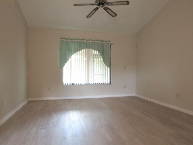 Foto del edificio - Coming Soon! Beautiful and Spacious 3 bedroom 2 bath Home With a Split Floor Plan.