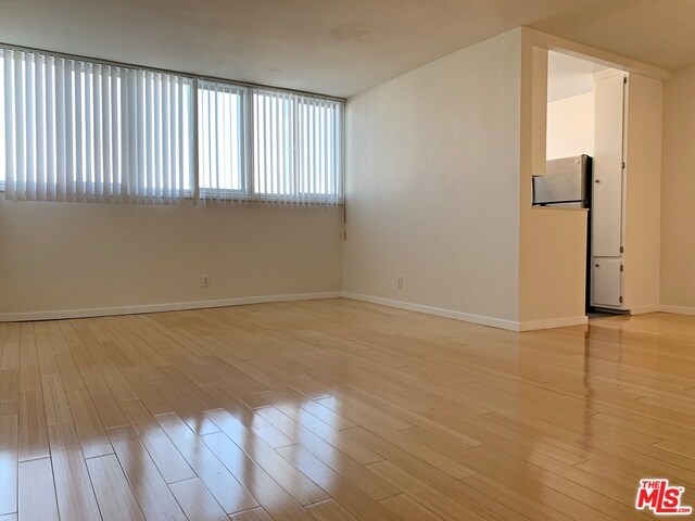 Foto del edificio - 1851 Winona Blvd