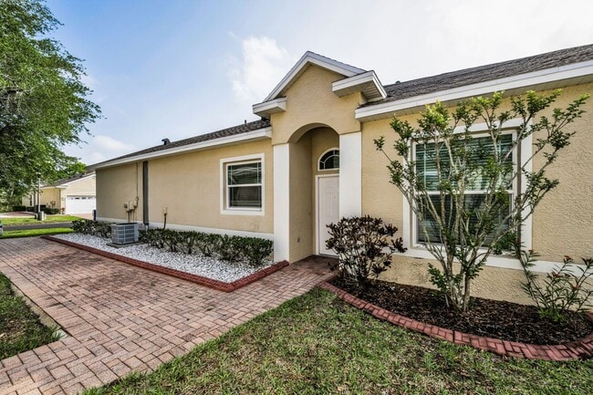 Beautifully Updated Villa - Beautifully Updated Villa House