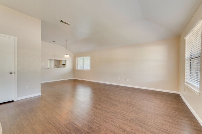 Photo - 208 E Denton Drive Townhome