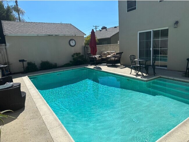 pool - 2908 Casitas Ave
