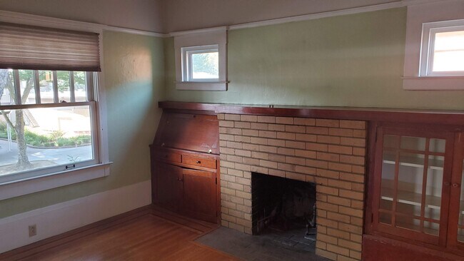 Building Photo - 2227 J St