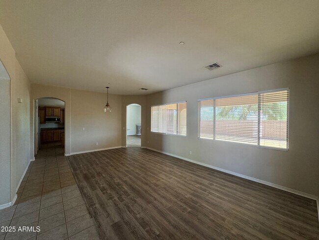 Foto del edificio - 13393 W Tyler Trail