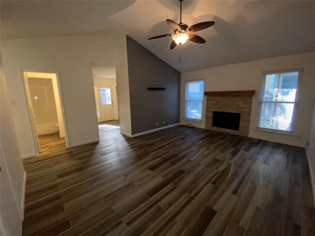 Building Photo - 9618 Sugar Hill Dr