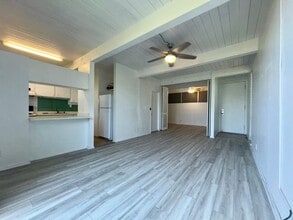 Building Photo - 75-5873-5873 Walua Rd