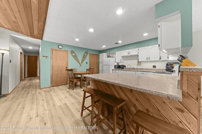 Building Photo - 119 Chaparral Dr