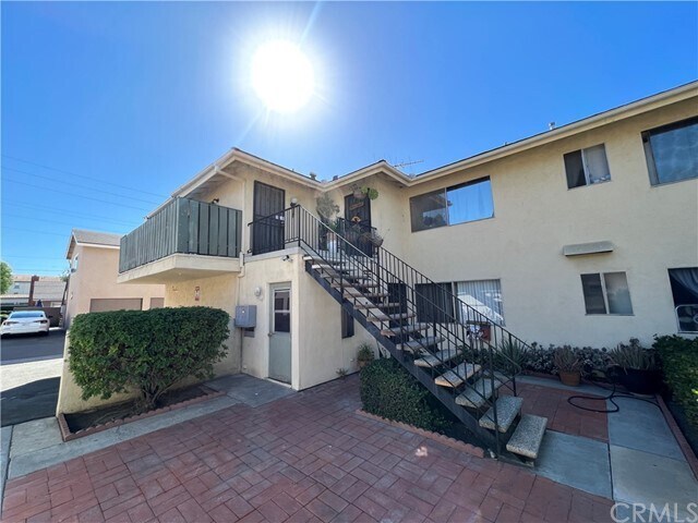 Primary Photo - 410 W Stevens Ave