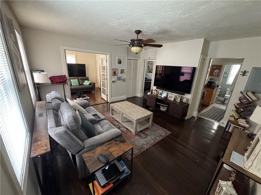 Foto principal - 132 Gesler St