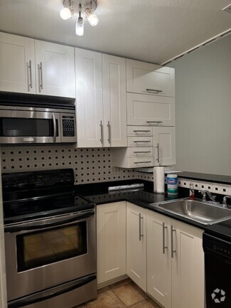 Building Photo - 2815 Rio Grande St
