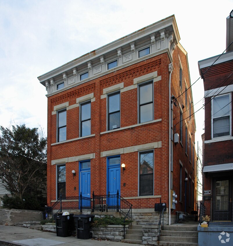 Foto principal - 2228 Kenton St