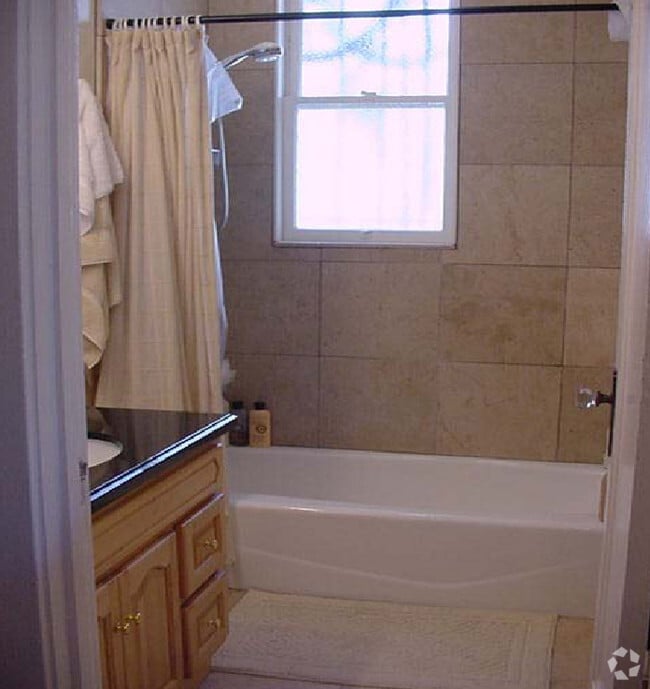 Interior View 5 - 2852 California St