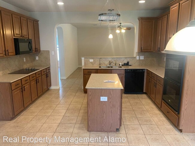 Building Photo - 4 br, 3.5 bath House - 27323 Trinity Cross