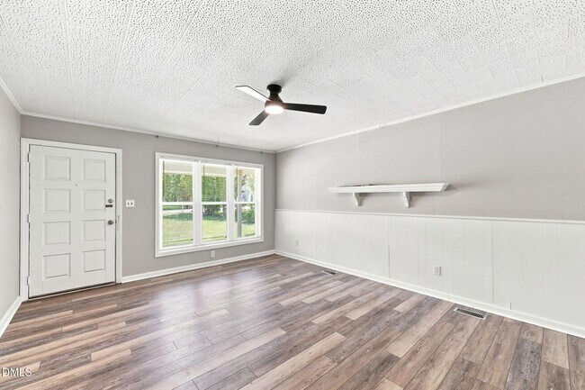 Building Photo - 1305 Erwin Rd
