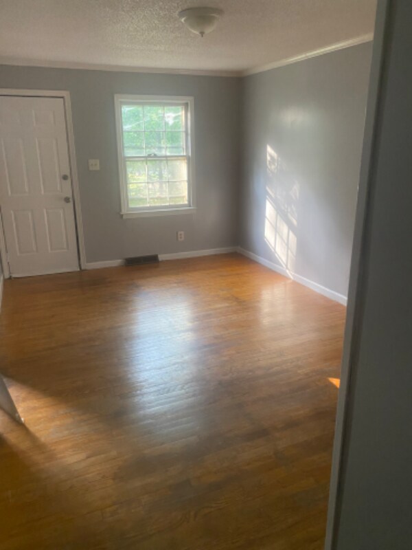 Building Photo - 3210 Delmonte Dr
