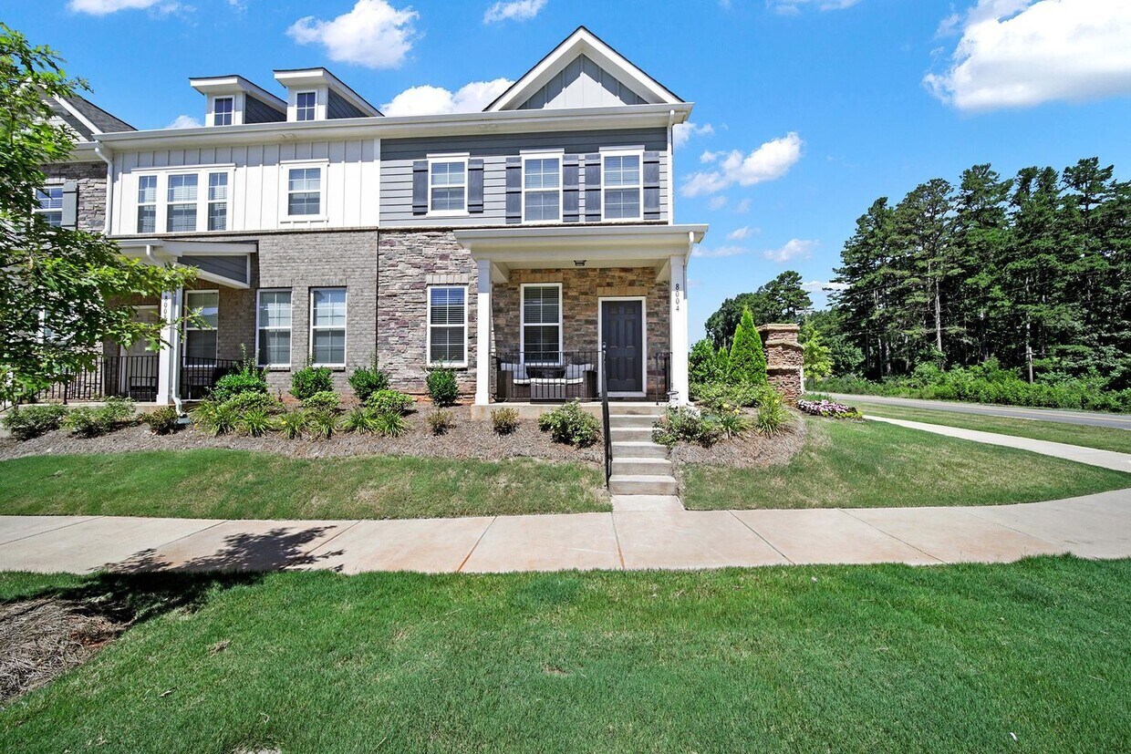 Primary Photo - MOVE IN SPECIAL! MOVE IN BY 11/1 AND RECIE...