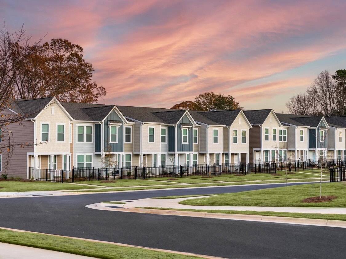 Modern living professionally managed by Mill Creek Residential. - Amavi Mooresville
