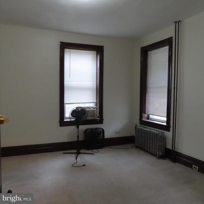 Foto del edificio - 103 N Earl St